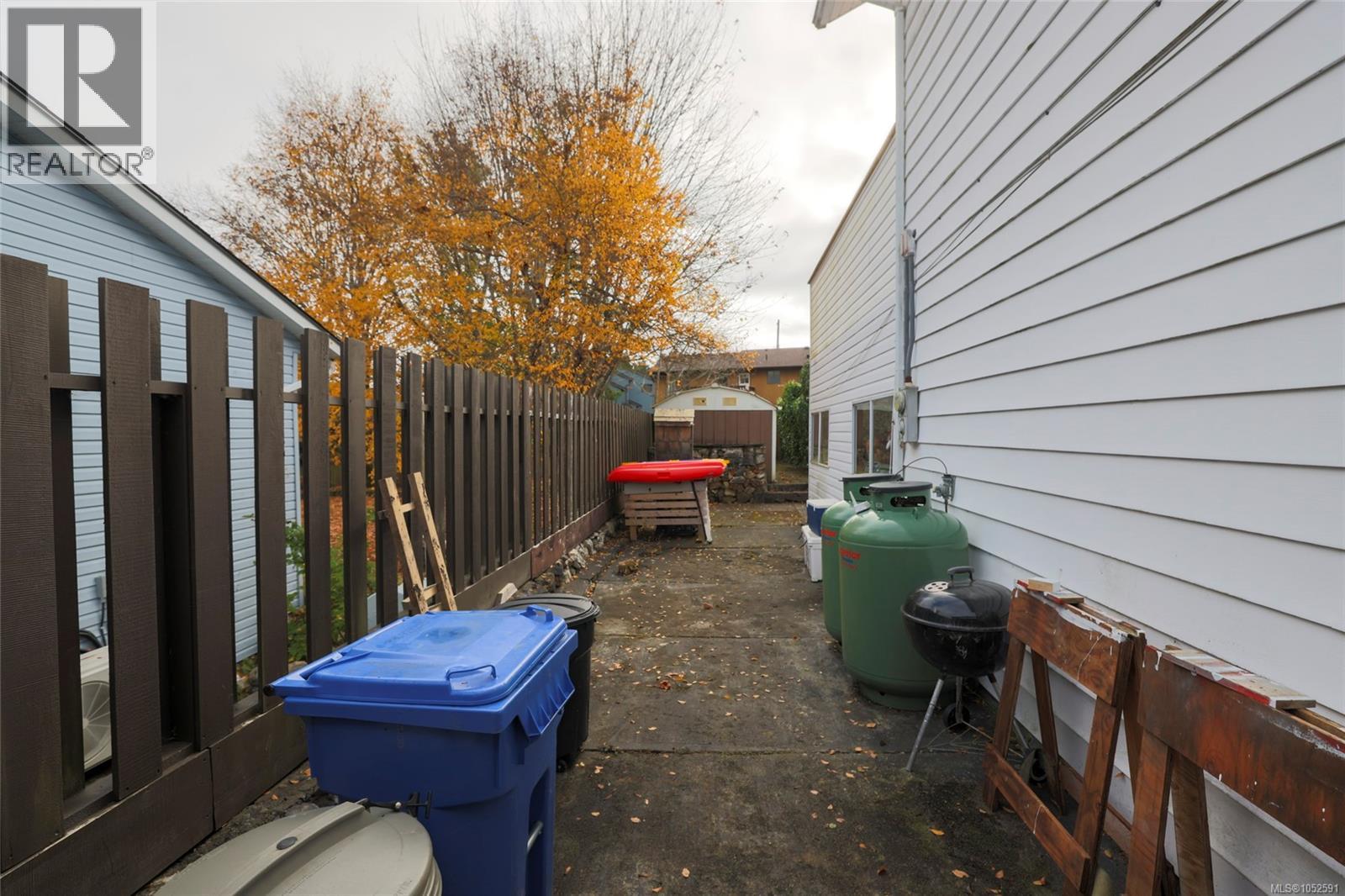 363 Englewood Dr - 34