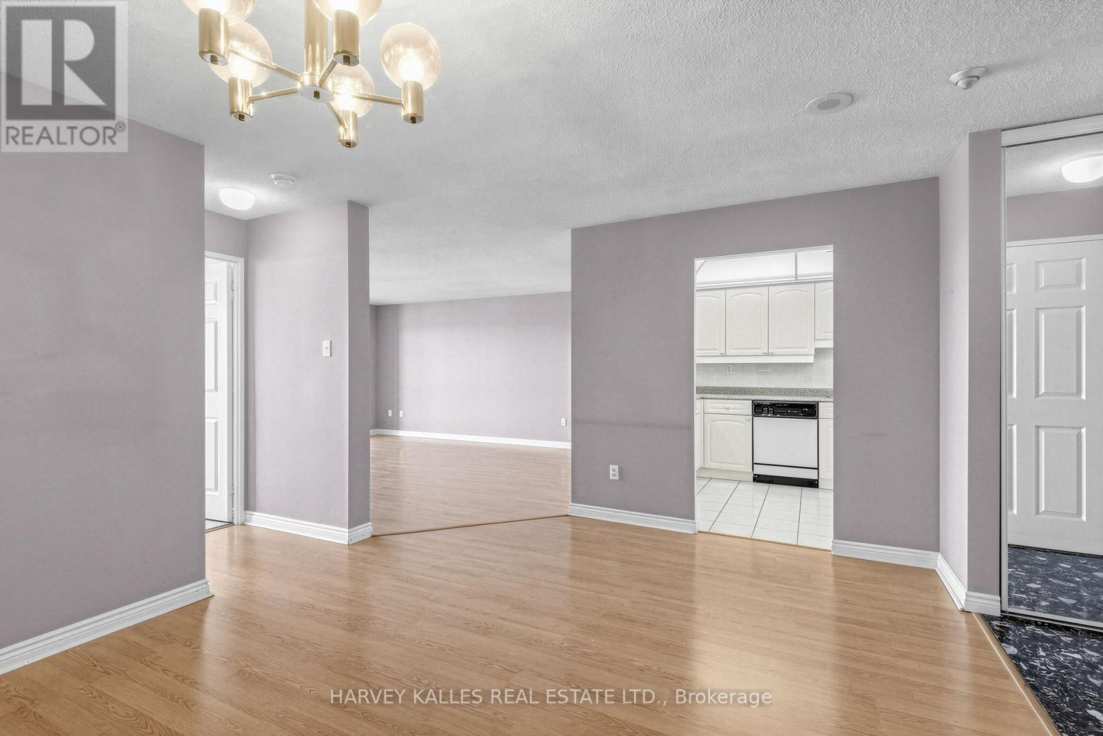 1206- 1 Clark Avenue West, Vaughan, ON photo 11