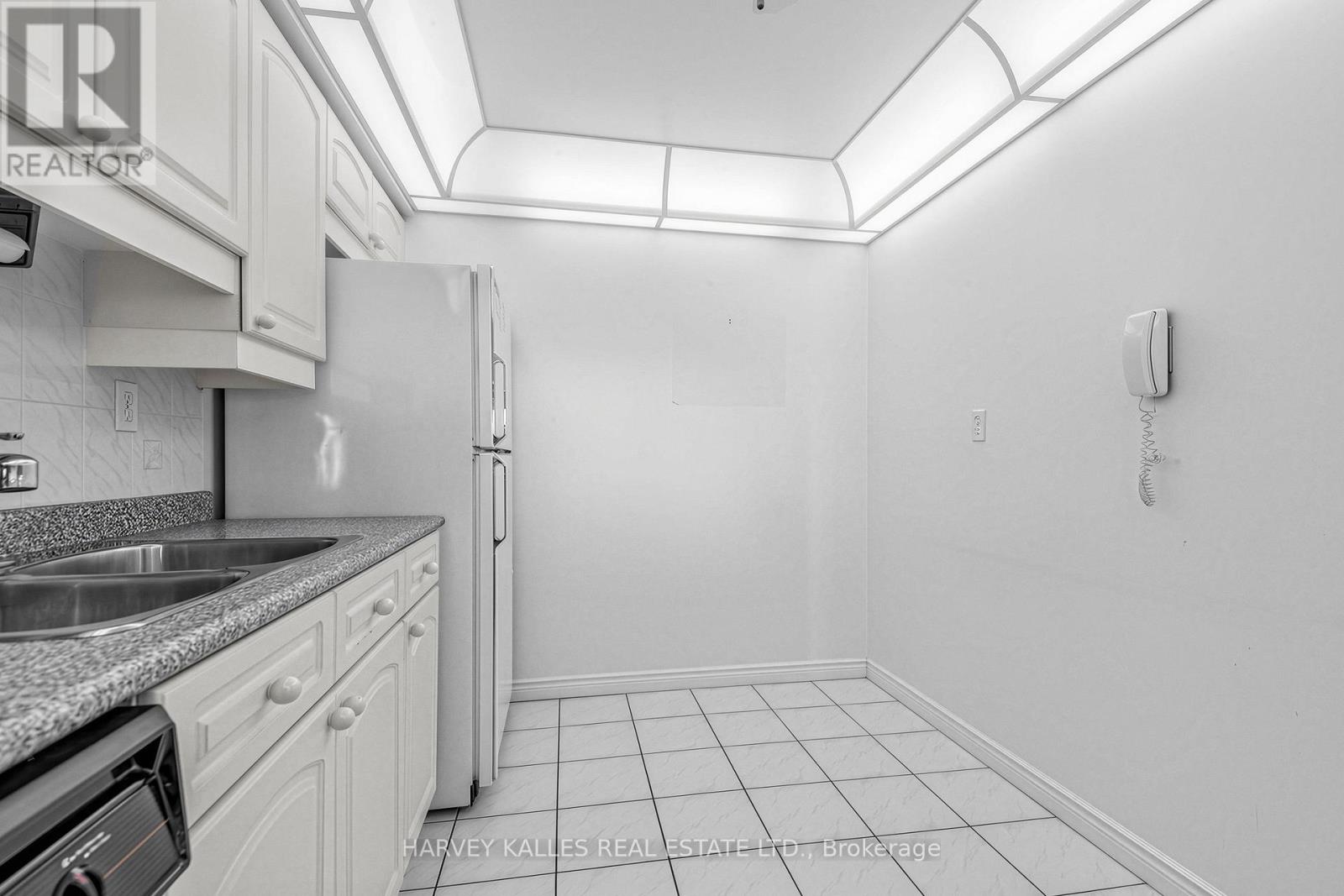 1206- 1 Clark Avenue West, Vaughan, ON photo 14