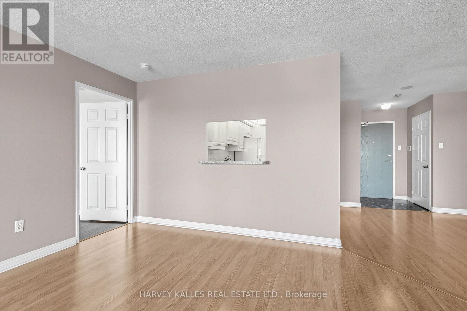1206- 1 Clark Avenue West, Vaughan, ON photo 4