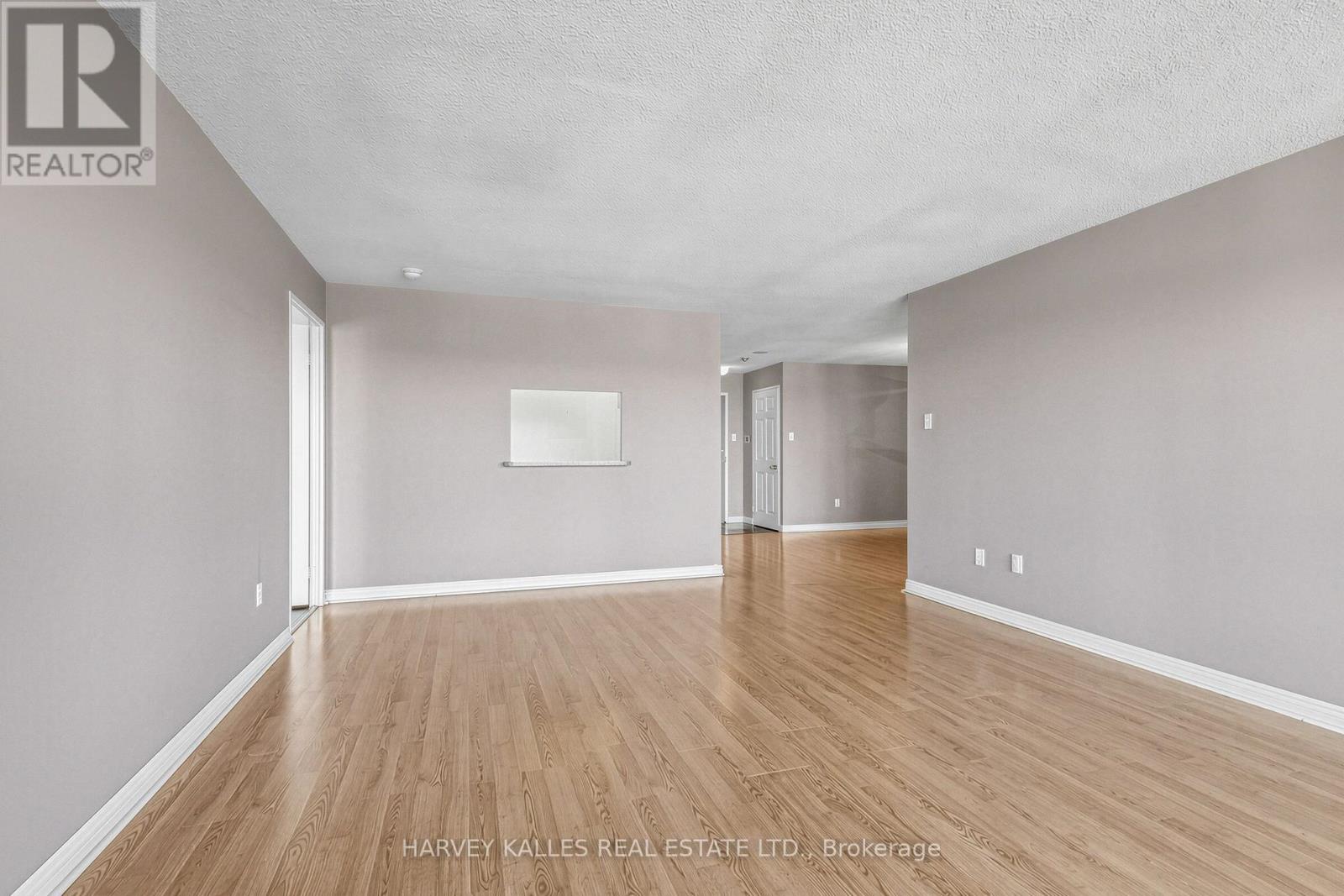 1206- 1 Clark Avenue West, Vaughan, ON photo 6