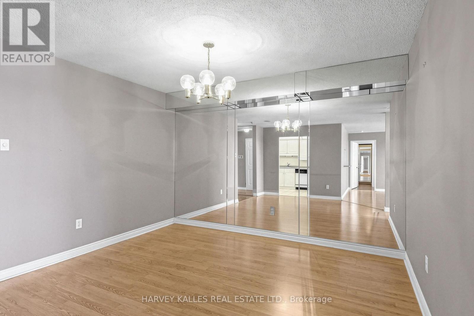 1206- 1 Clark Avenue West, Vaughan, ON photo 9