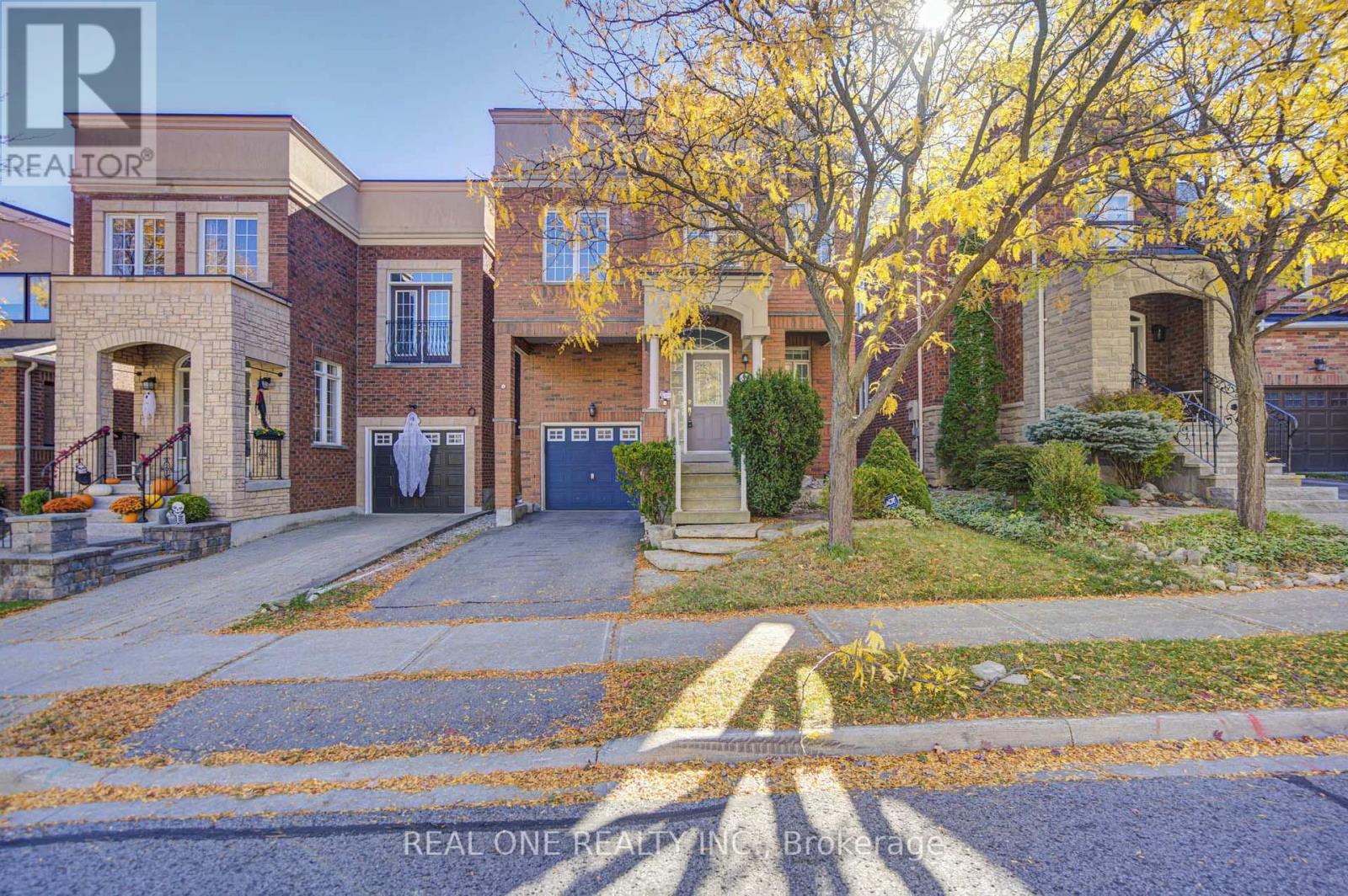 Listing photo of 39 BALSAMWOOD ROAD