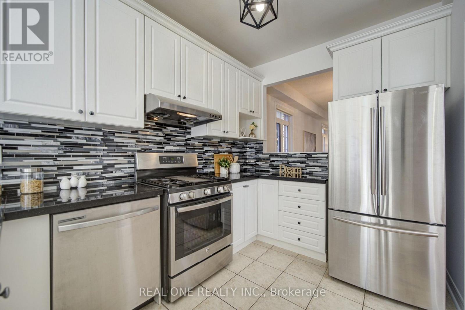 39 Balsamwood Road, Vaughan, ON photo 15