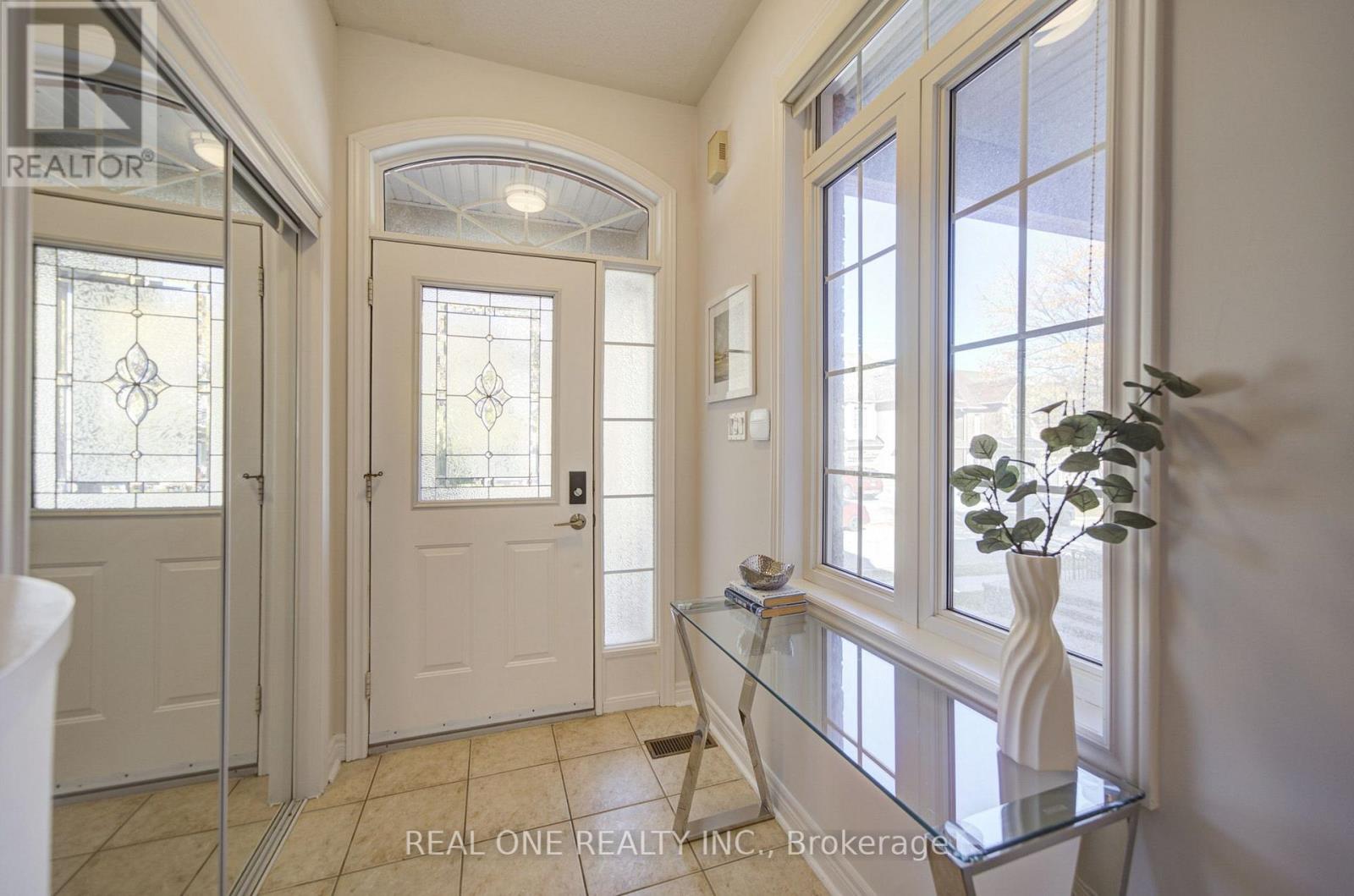 39 Balsamwood Road, Vaughan, ON photo 3