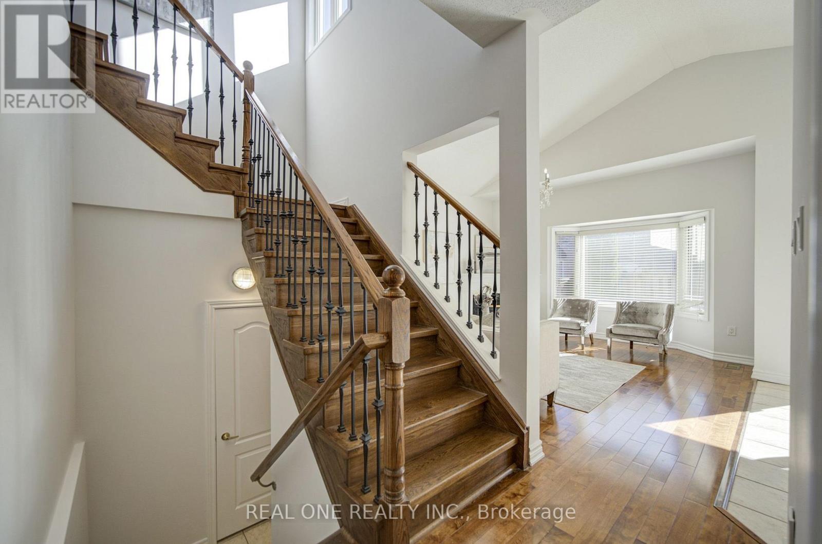 39 Balsamwood Road, Vaughan, ON photo 9