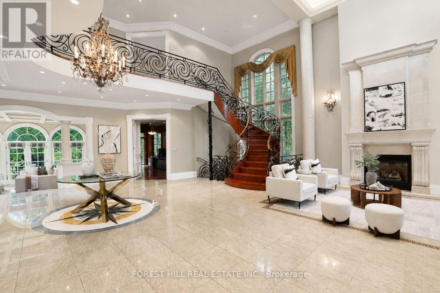160 Renaissance Court, Vaughan, ON photo 5