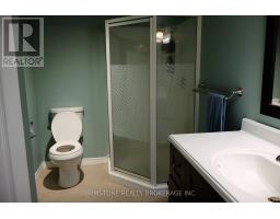 204 Pickett Crescent, Barrie, ON L4N8B1 Photo 10
