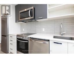 905 - 2300 St. Clair Avenue W, Toronto, ON M6N1K8 Photo 12
