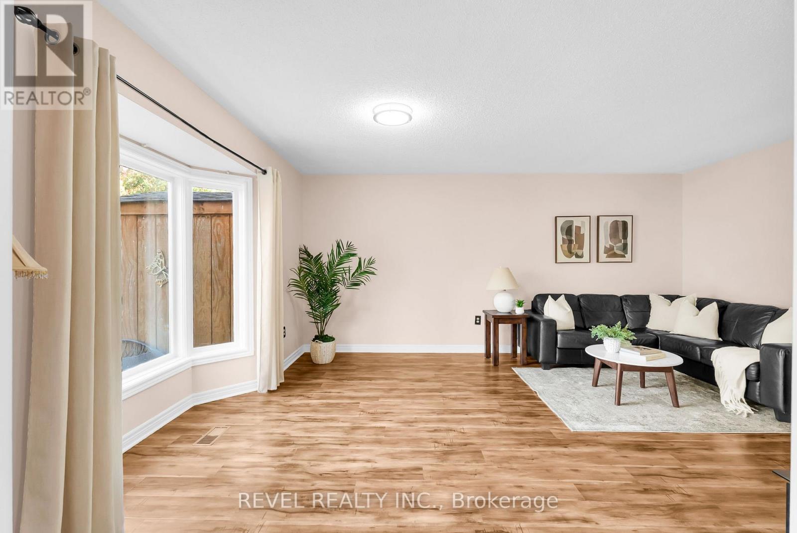 100 Pressed Brick Drive, Brampton, ON photo 12