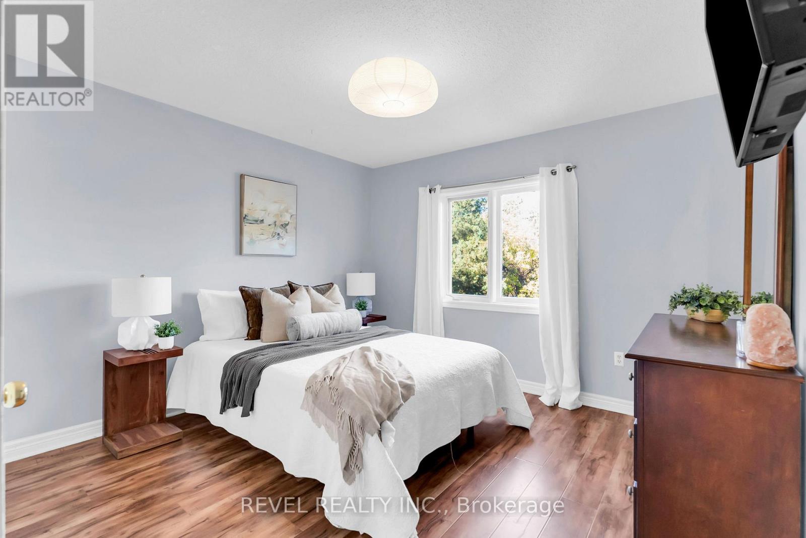 100 Pressed Brick Drive, Brampton, ON photo 17