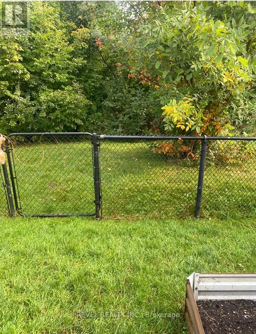 100 Pressed Brick Drive, Brampton, ON photo 29