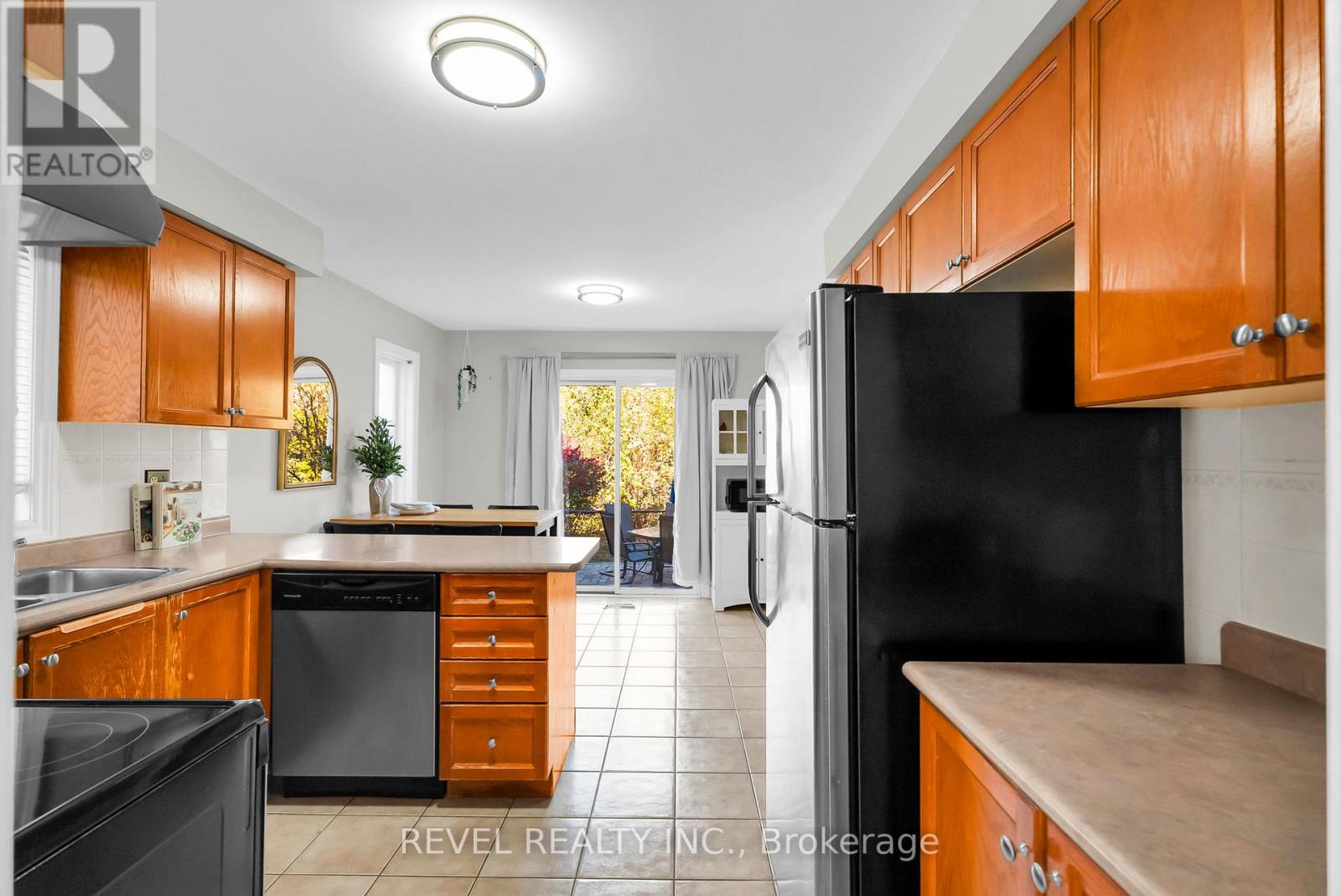 100 Pressed Brick Drive, Brampton, ON photo 5