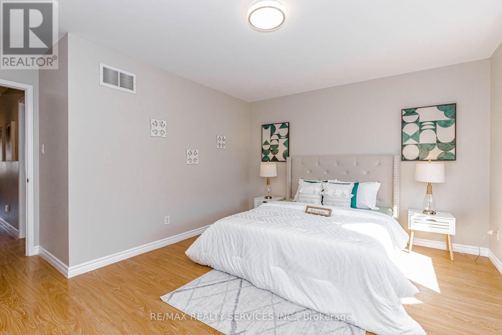 1857 Stevington Crescent, Mississauga, ON photo 18