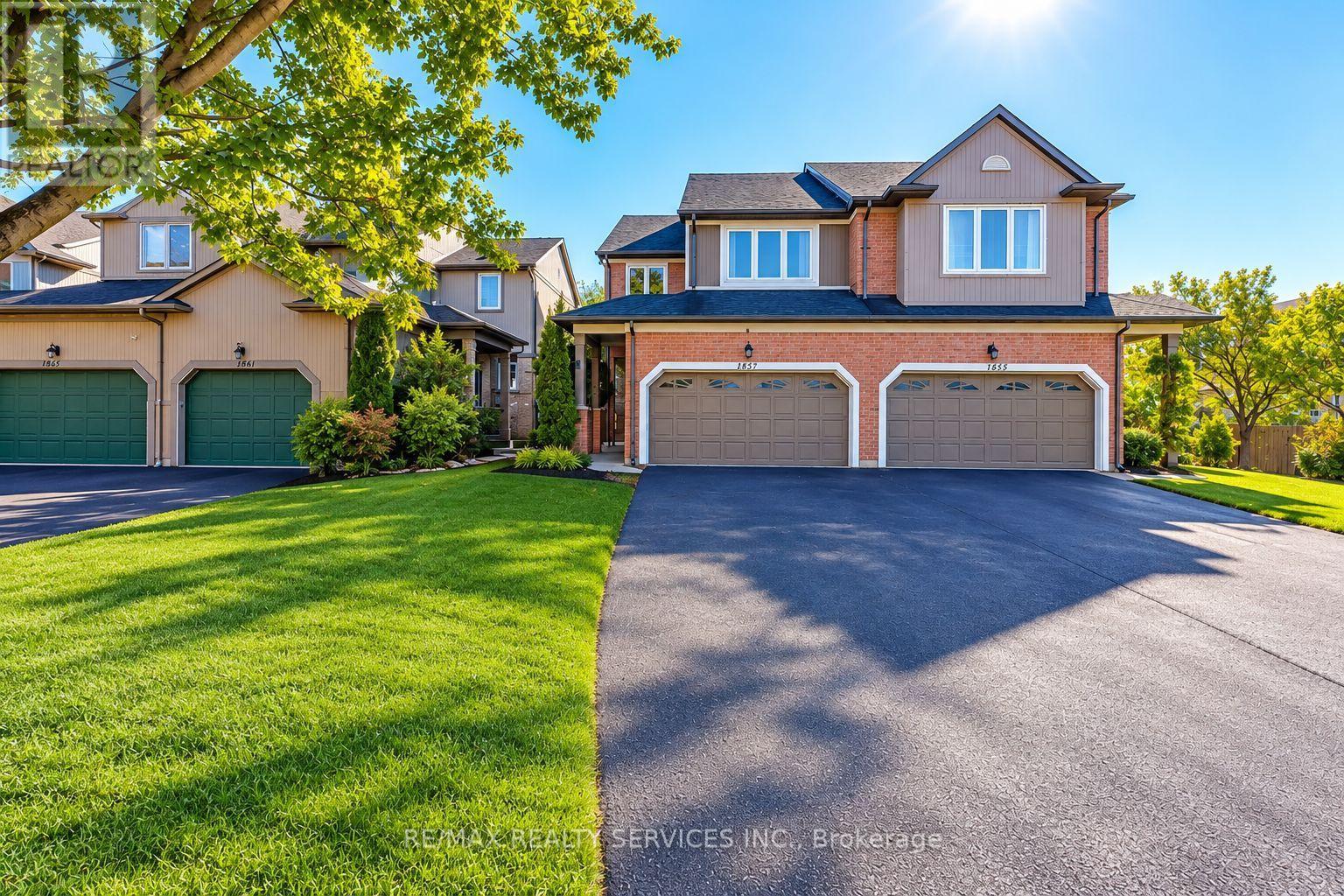 1857 Stevington Crescent, Mississauga, ON photo 2
