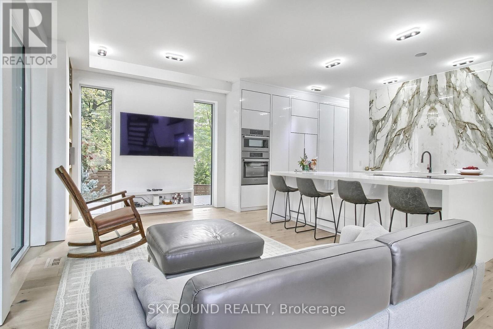 5 Hatton Court, Toronto, ON photo 16