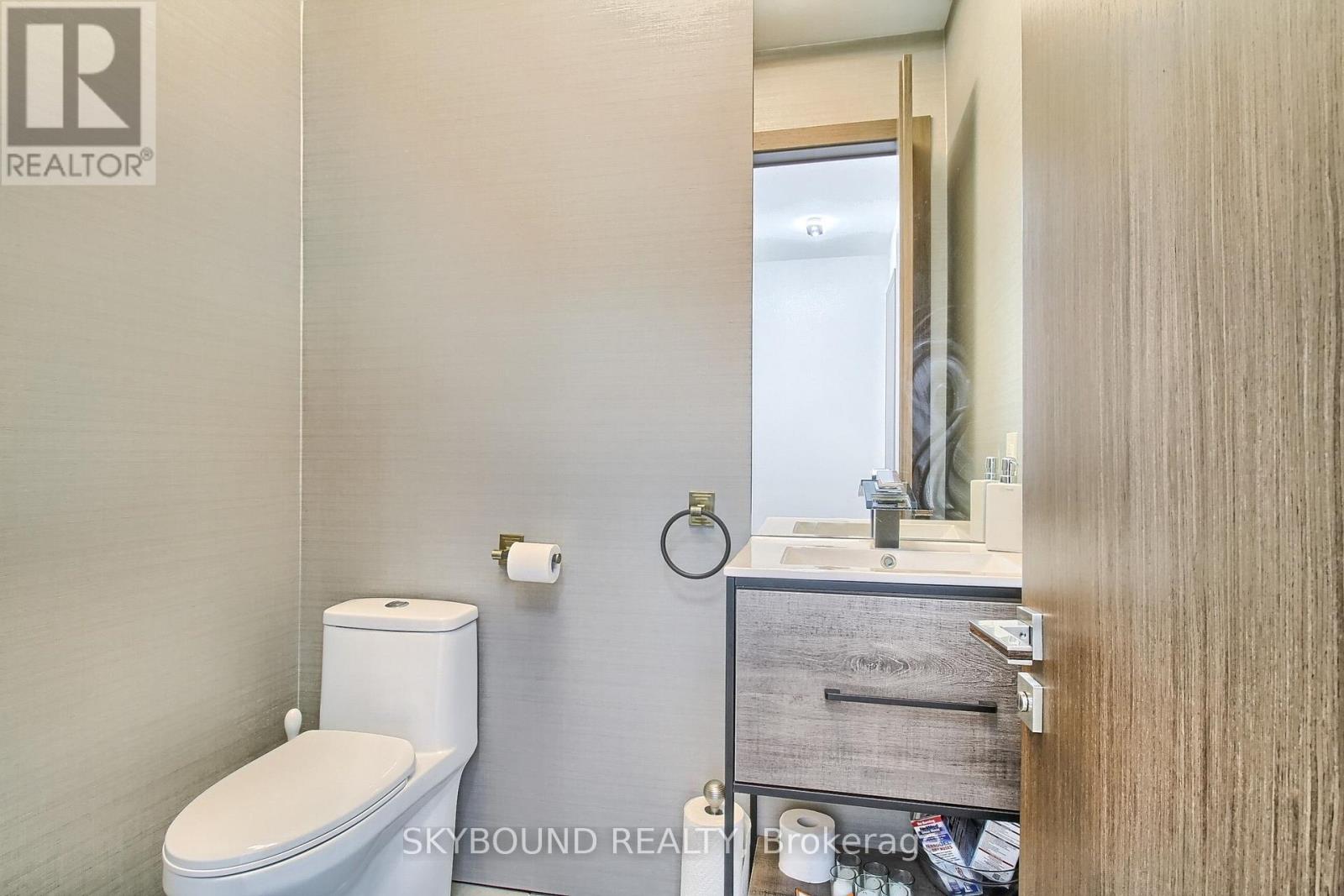 5 Hatton Court, Toronto, ON photo 18