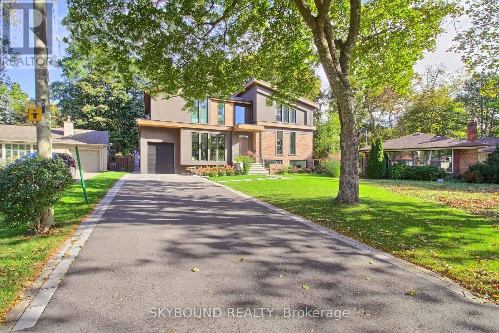 5 Hatton Court, Toronto, ON photo 3