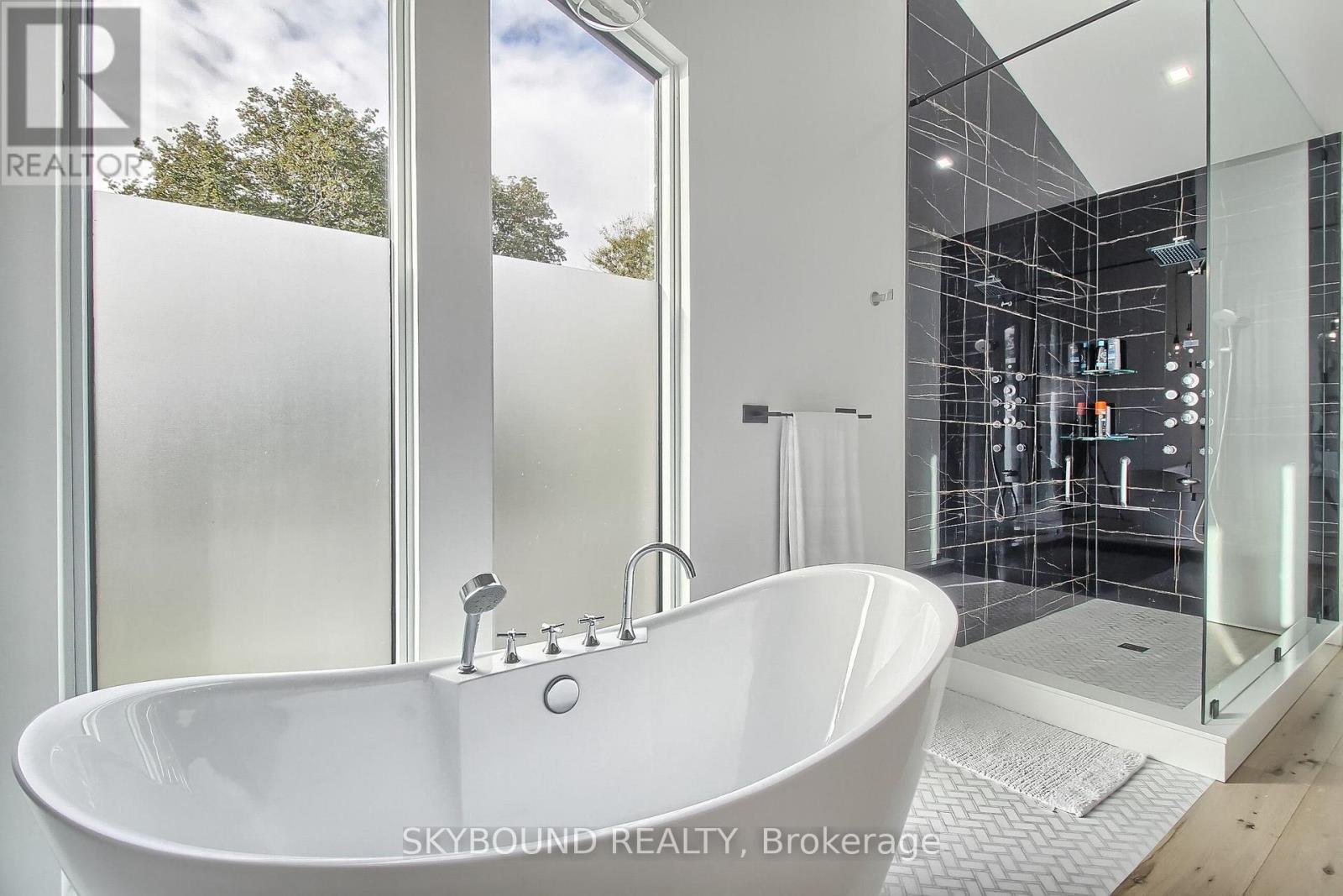 5 Hatton Court, Toronto, ON photo 30