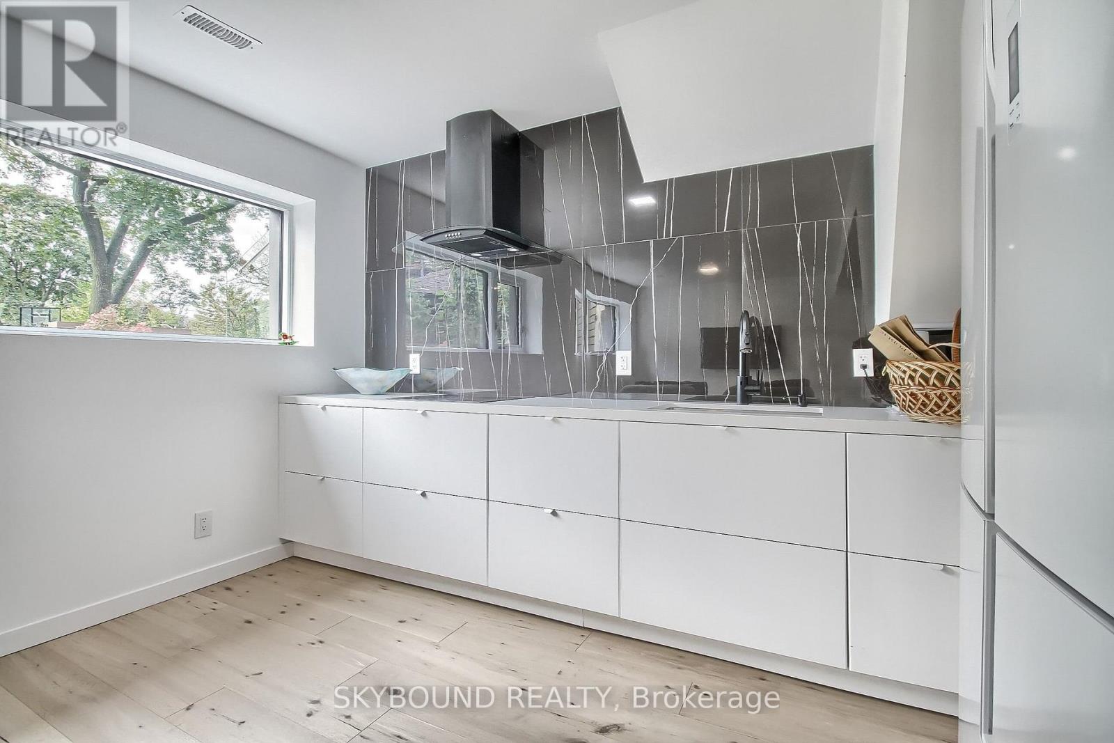 5 Hatton Court, Toronto, ON photo 43