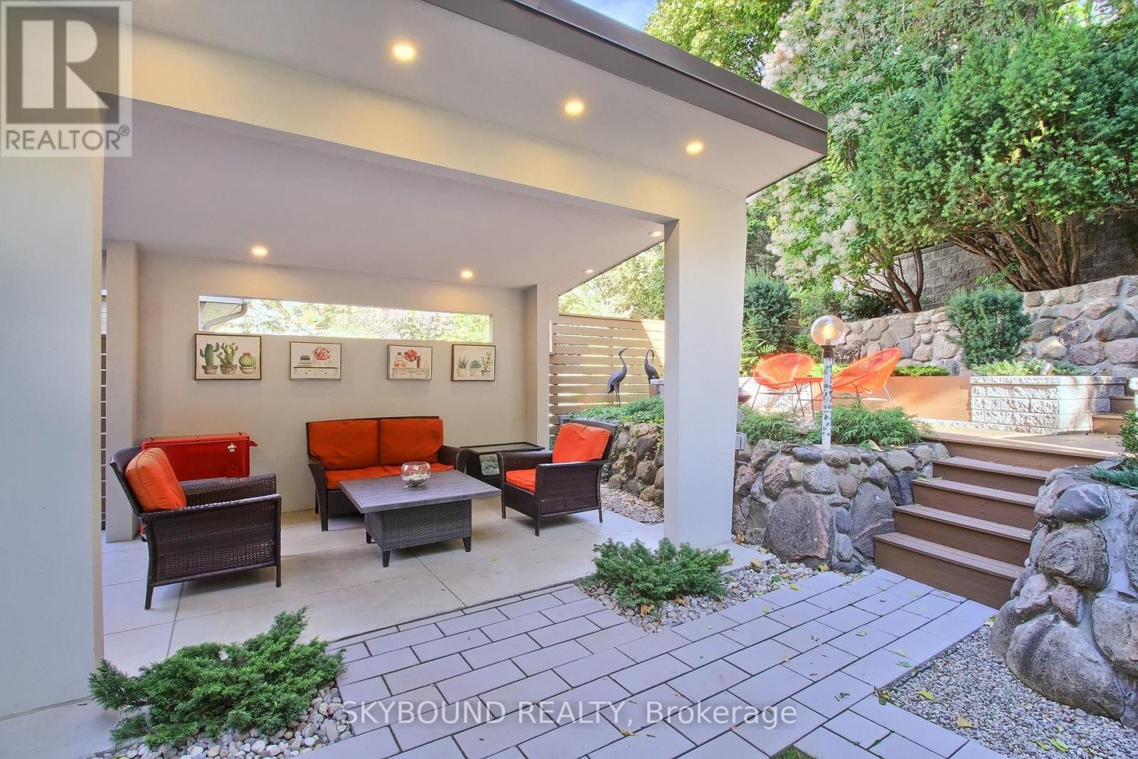 5 Hatton Court, Toronto, ON photo 45