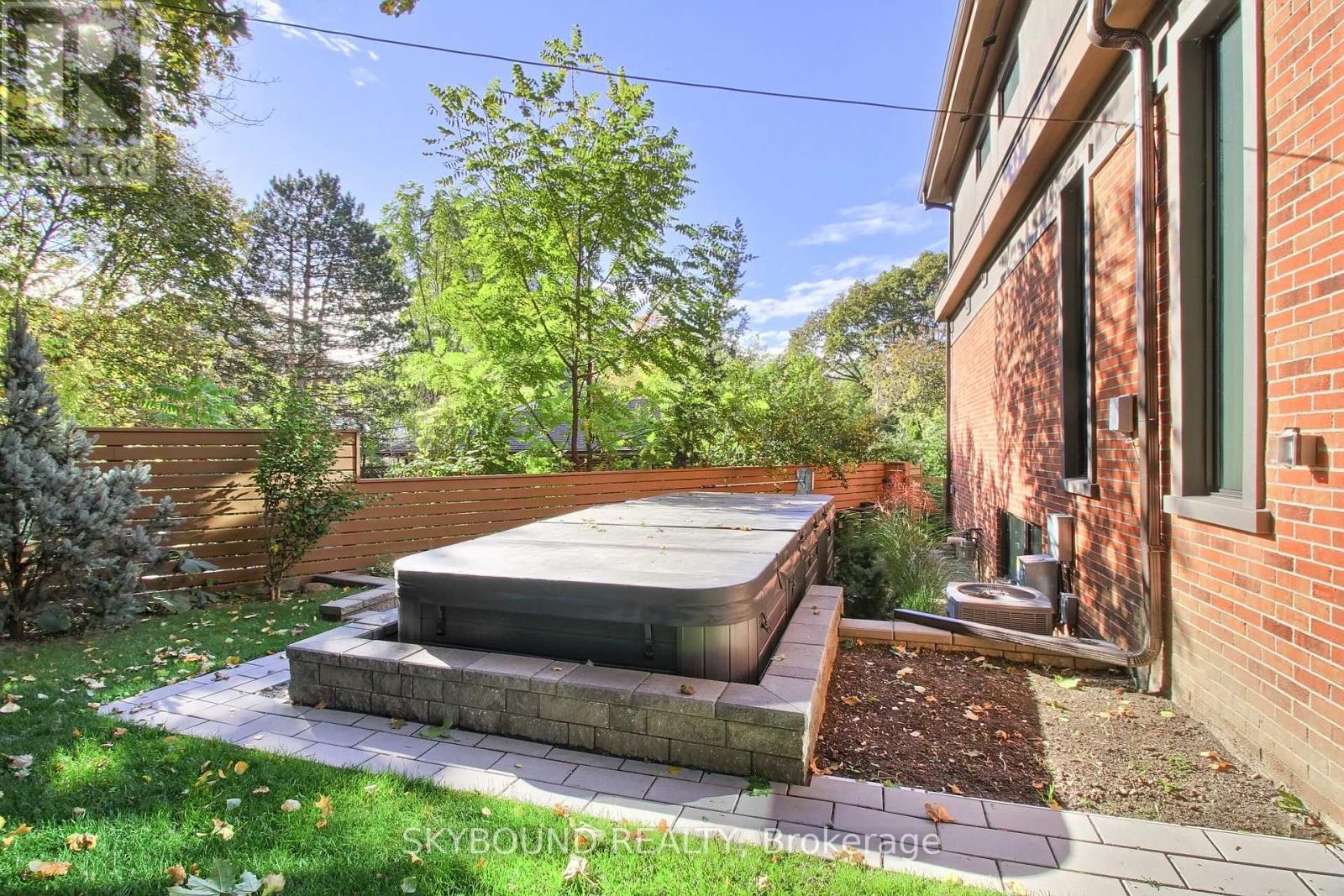 5 Hatton Court, Toronto, ON photo 46
