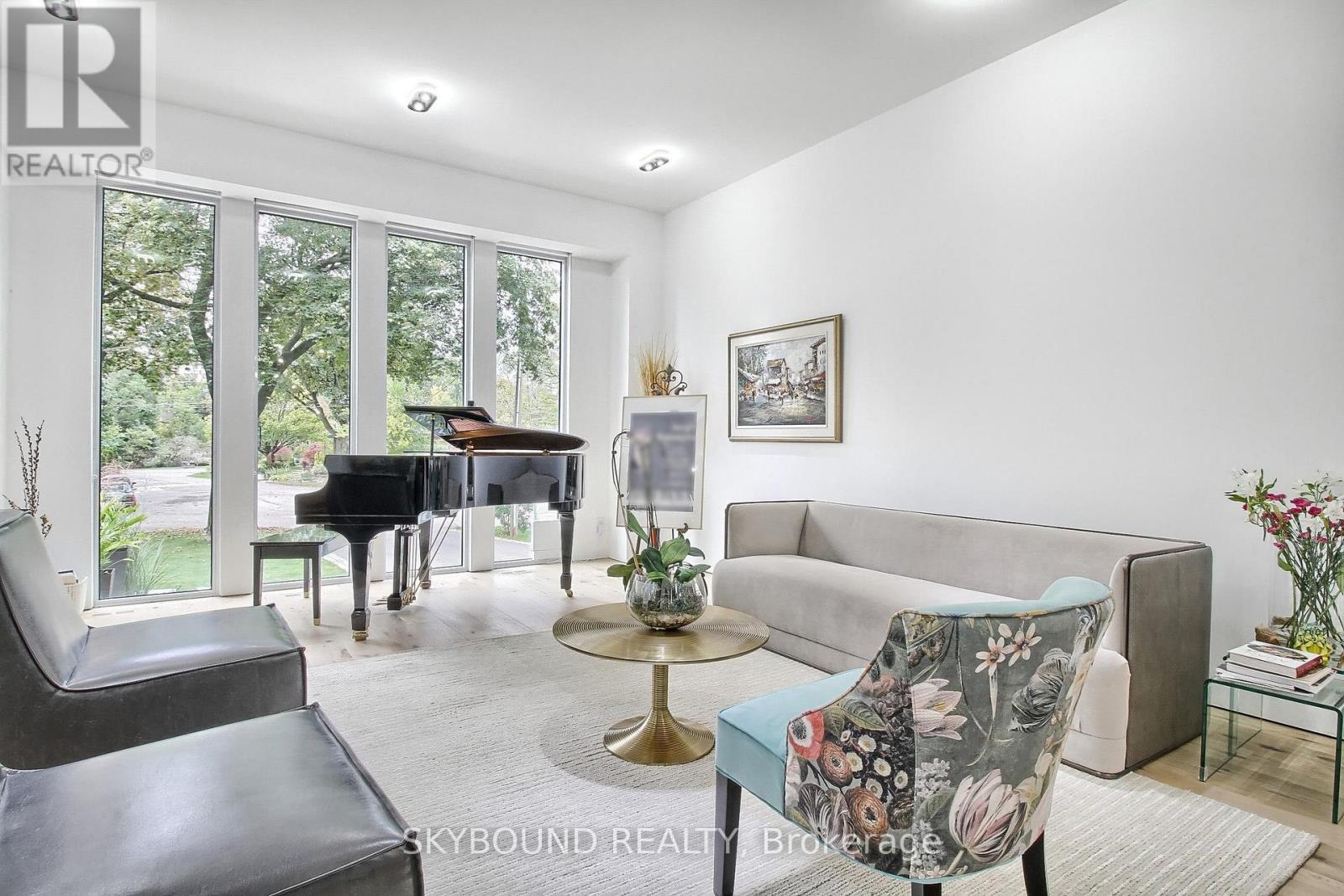 5 Hatton Court, Toronto, ON photo 6