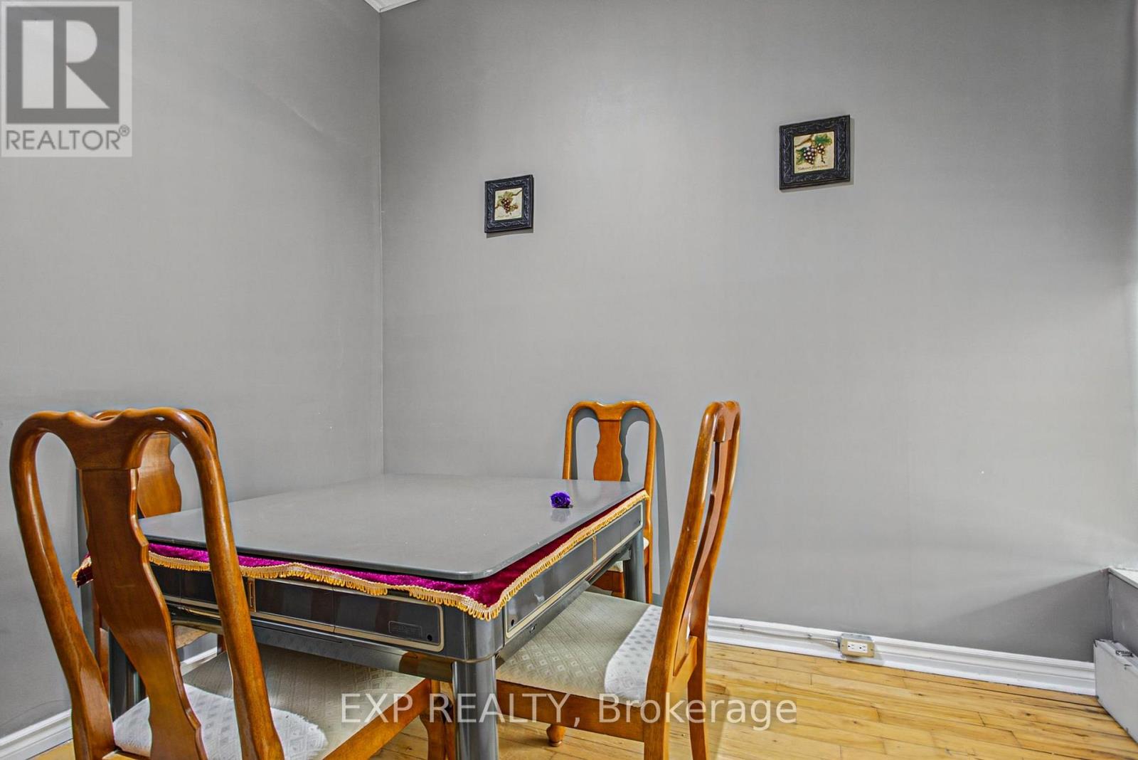 71 Main Street East, Hamilton, ON photo 5