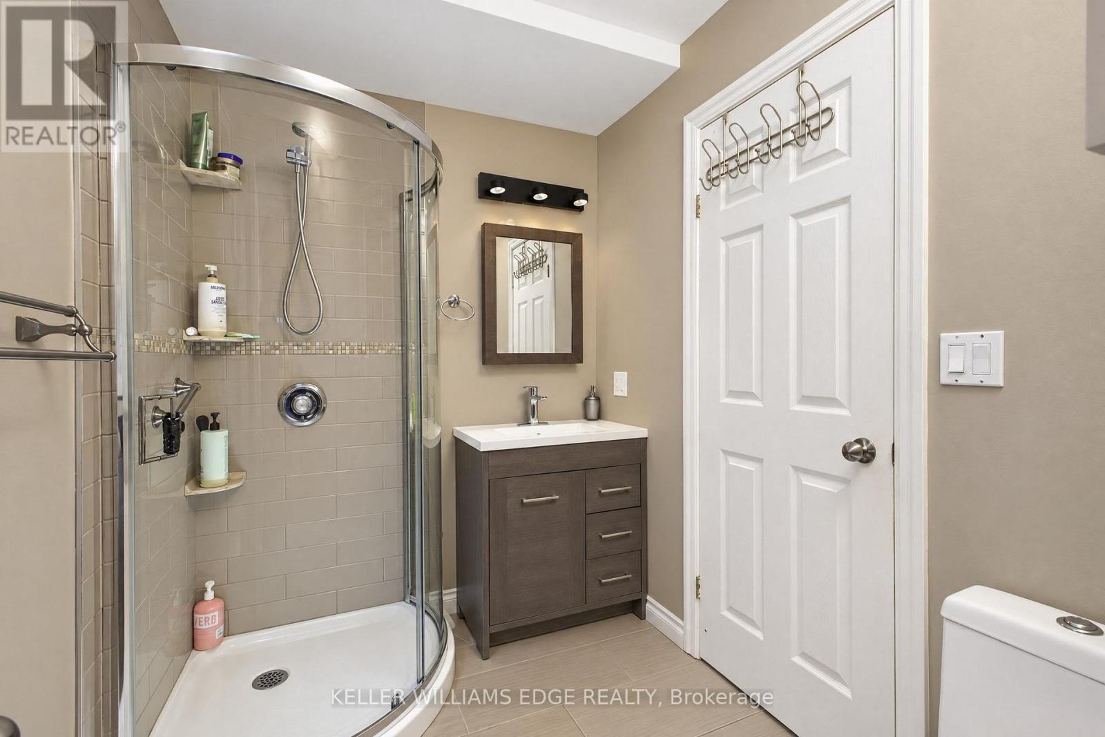 93 Wellandvale Drive, Welland, ON photo 21