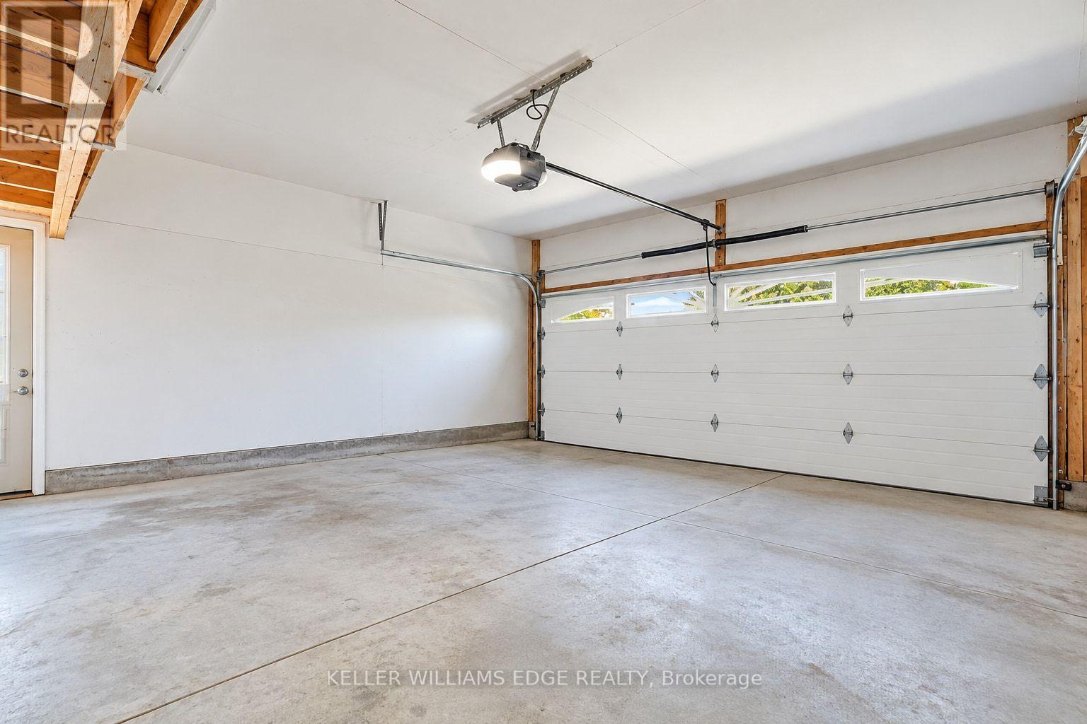 93 Wellandvale Drive, Welland, ON photo 3