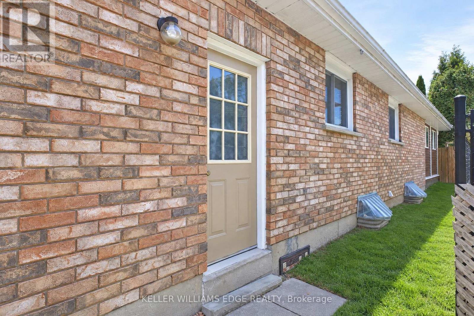 93 Wellandvale Drive, Welland, ON photo 4