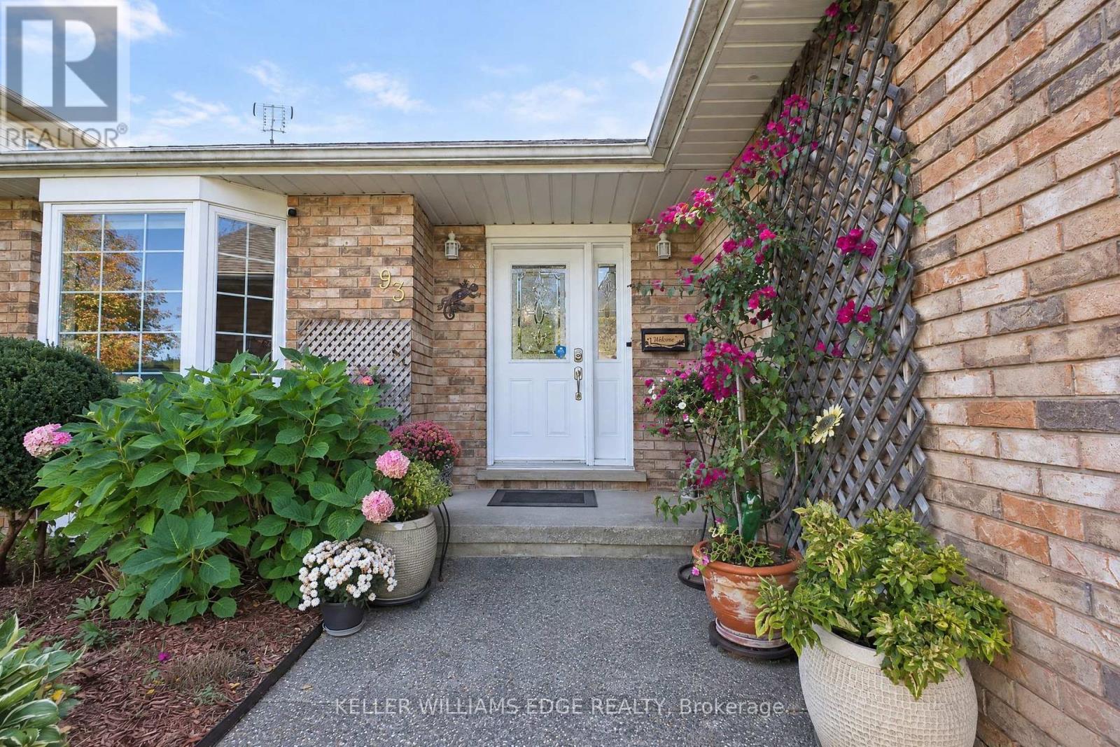 93 Wellandvale Drive, Welland, ON photo 5
