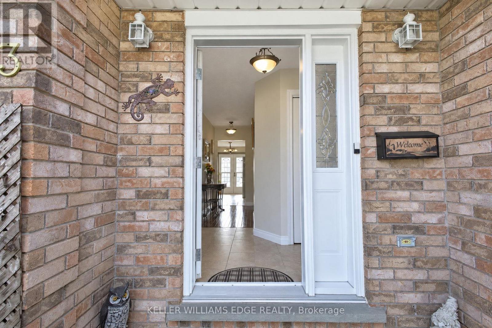 93 Wellandvale Drive, Welland, ON photo 6
