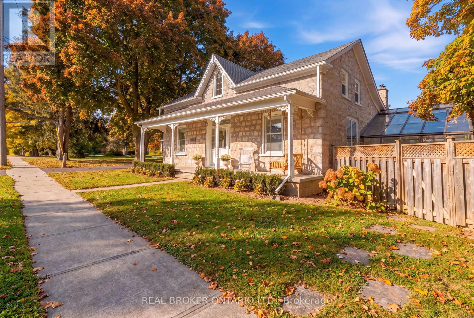 1264 Old 8 Highway, Hamilton, ON photo 3