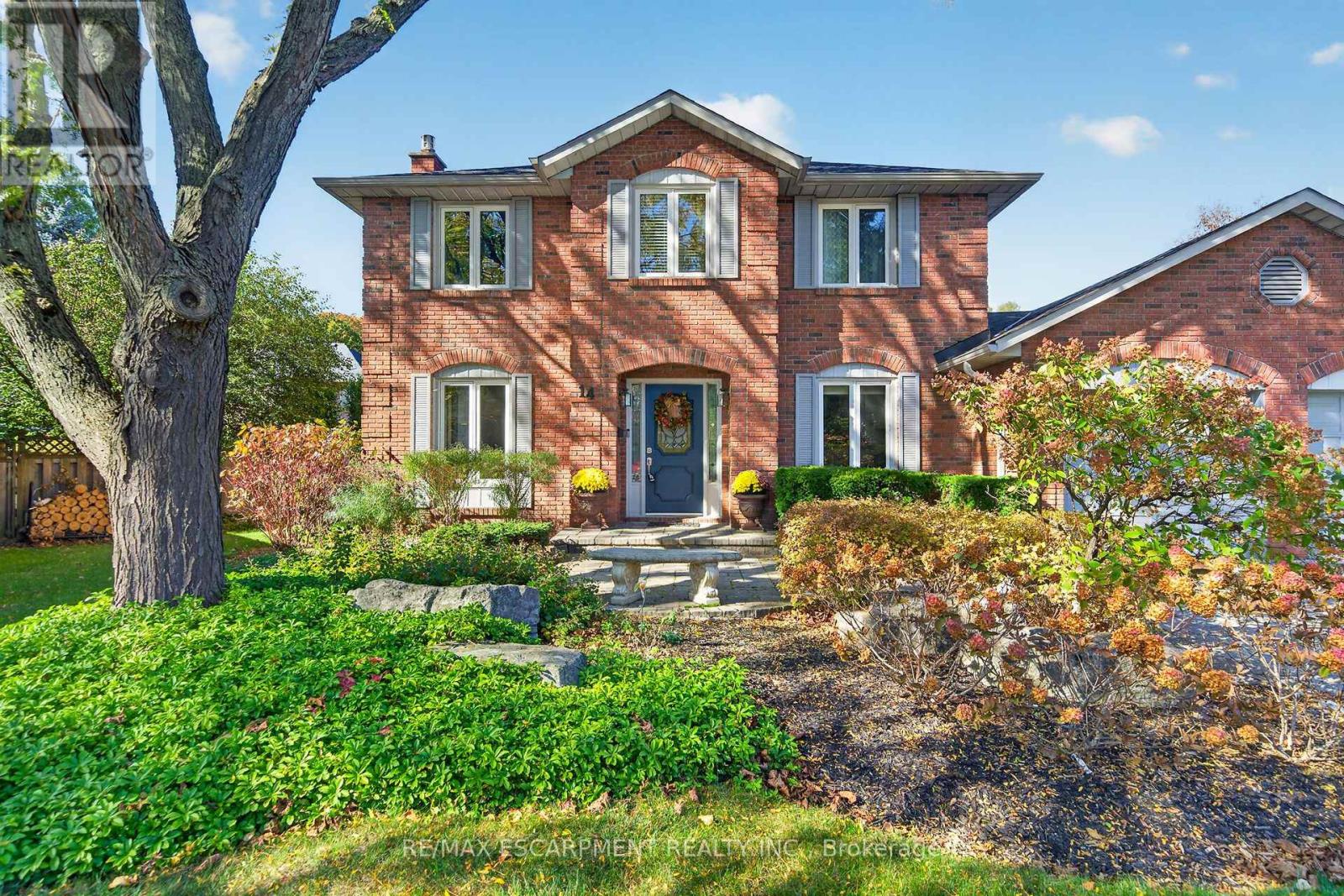 14 Cottonwood Court, Hamilton, ON photo 3