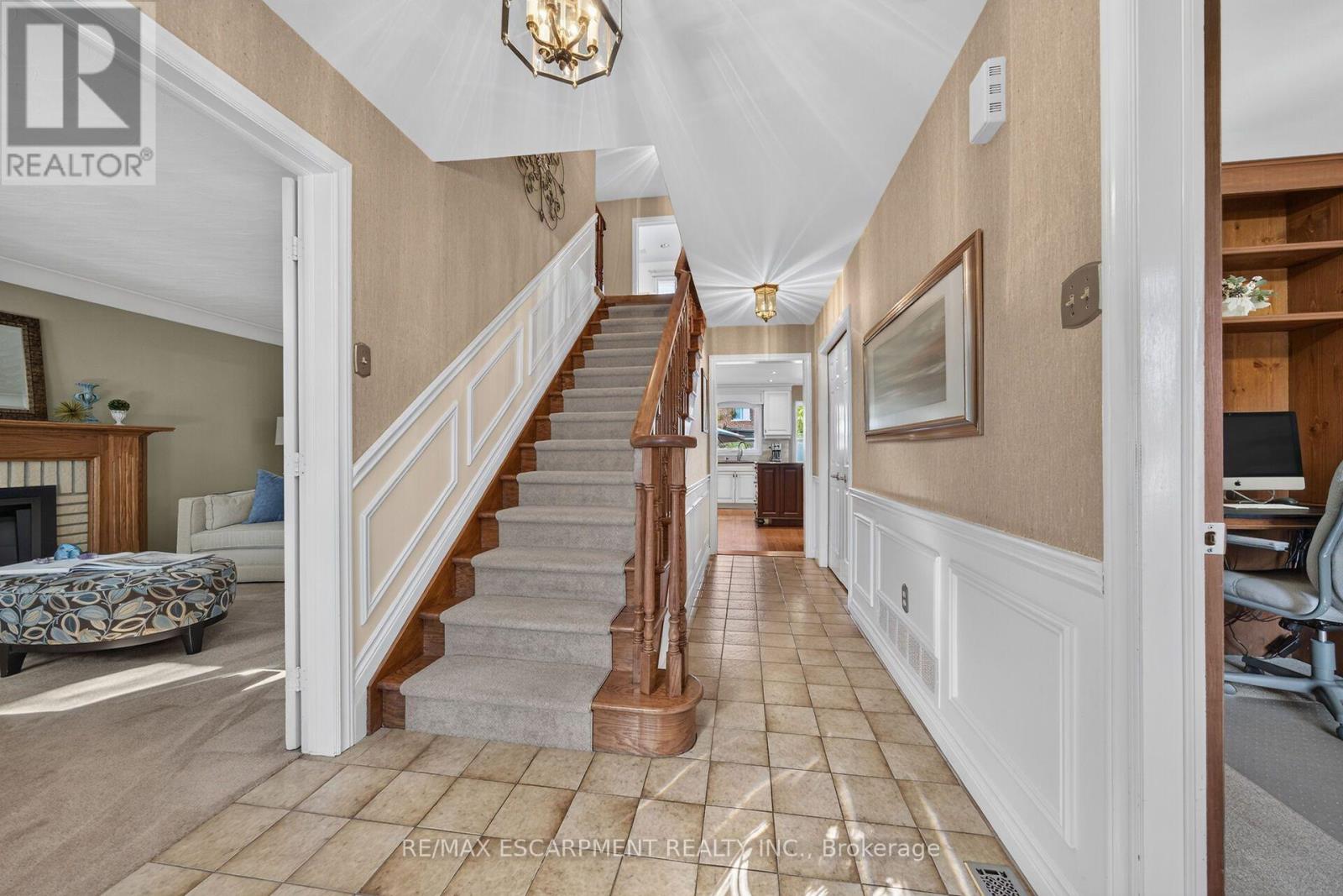 14 Cottonwood Court, Hamilton, ON photo 7
