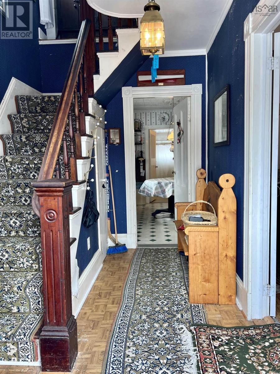 647 East Green Harbour photo 3
