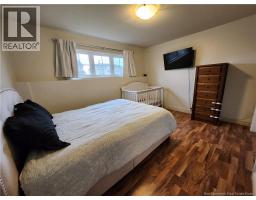 897 Bernard Street, photo 23