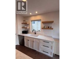 18 Sarcee Place W, Lethbridge, AB T1K7J6 Photo 7