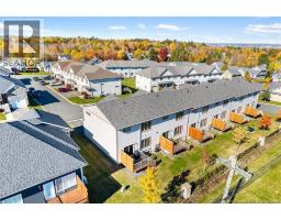 2 Huntingdon Circle, photo 3