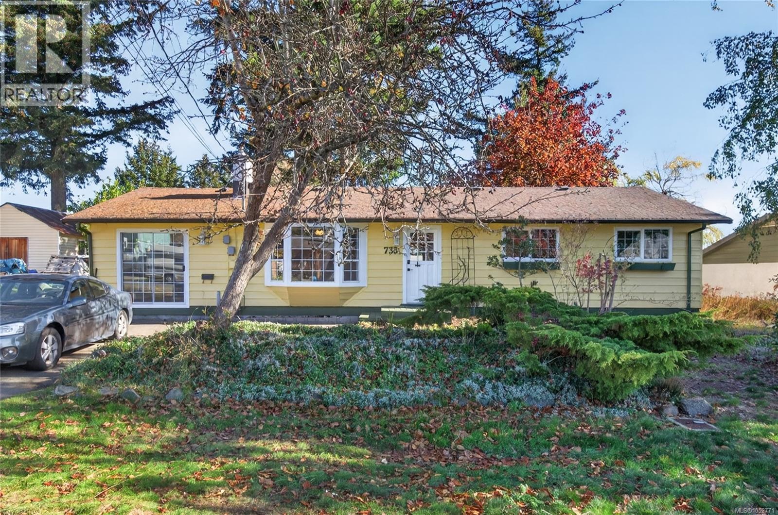 733 Marina Blvd - 1