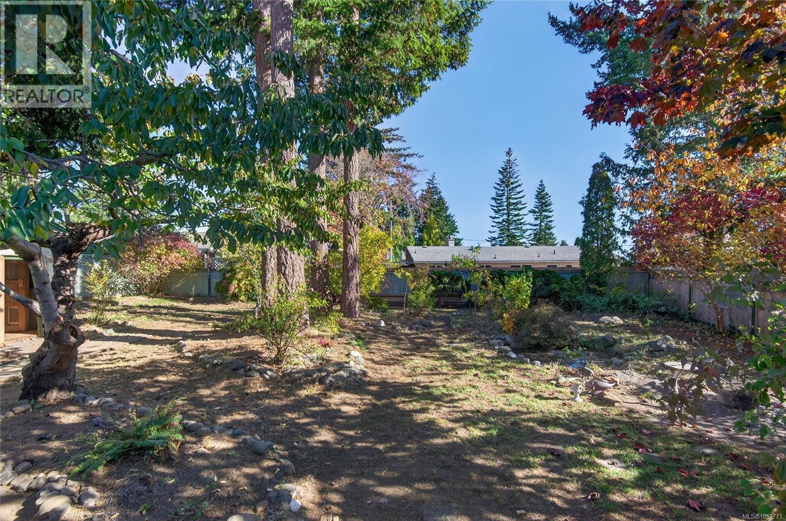 733 Marina Blvd - 16