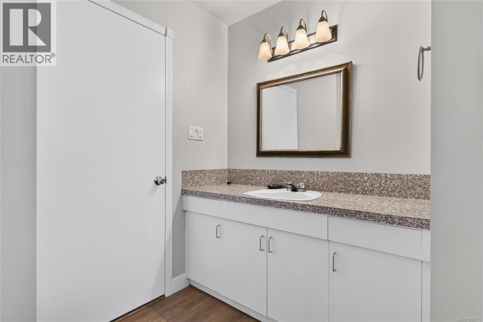 733 Marina Blvd - 41