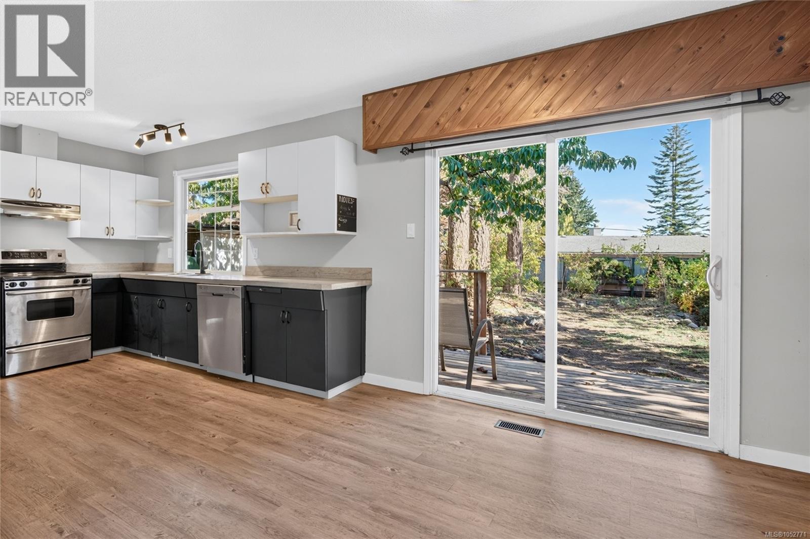 733 Marina Blvd - 24
