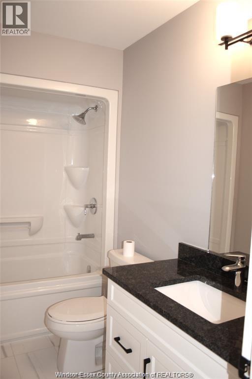 719 FALERIA STREET Unit# UPPER, Lakeshore — photo 10