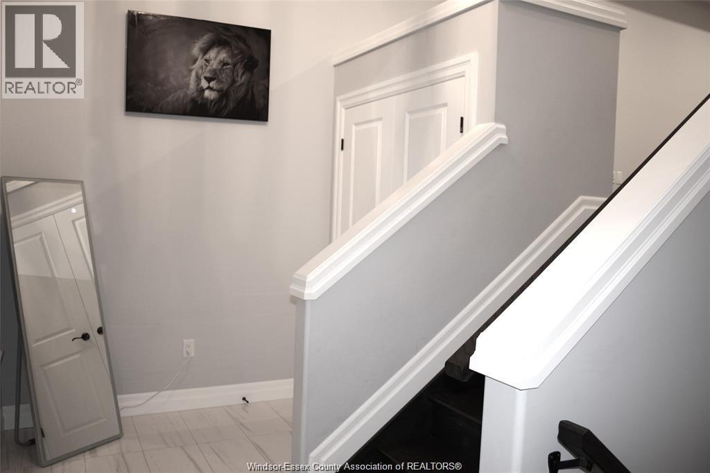 719 FALERIA STREET Unit# UPPER, Lakeshore — photo 2