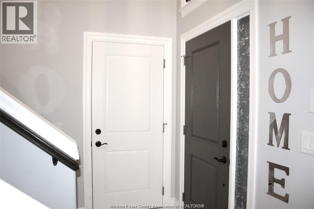 719 FALERIA STREET Unit# UPPER, Lakeshore — photo 3