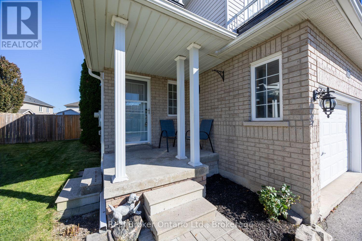 213 Hutton Place, Clarington, ON photo 5