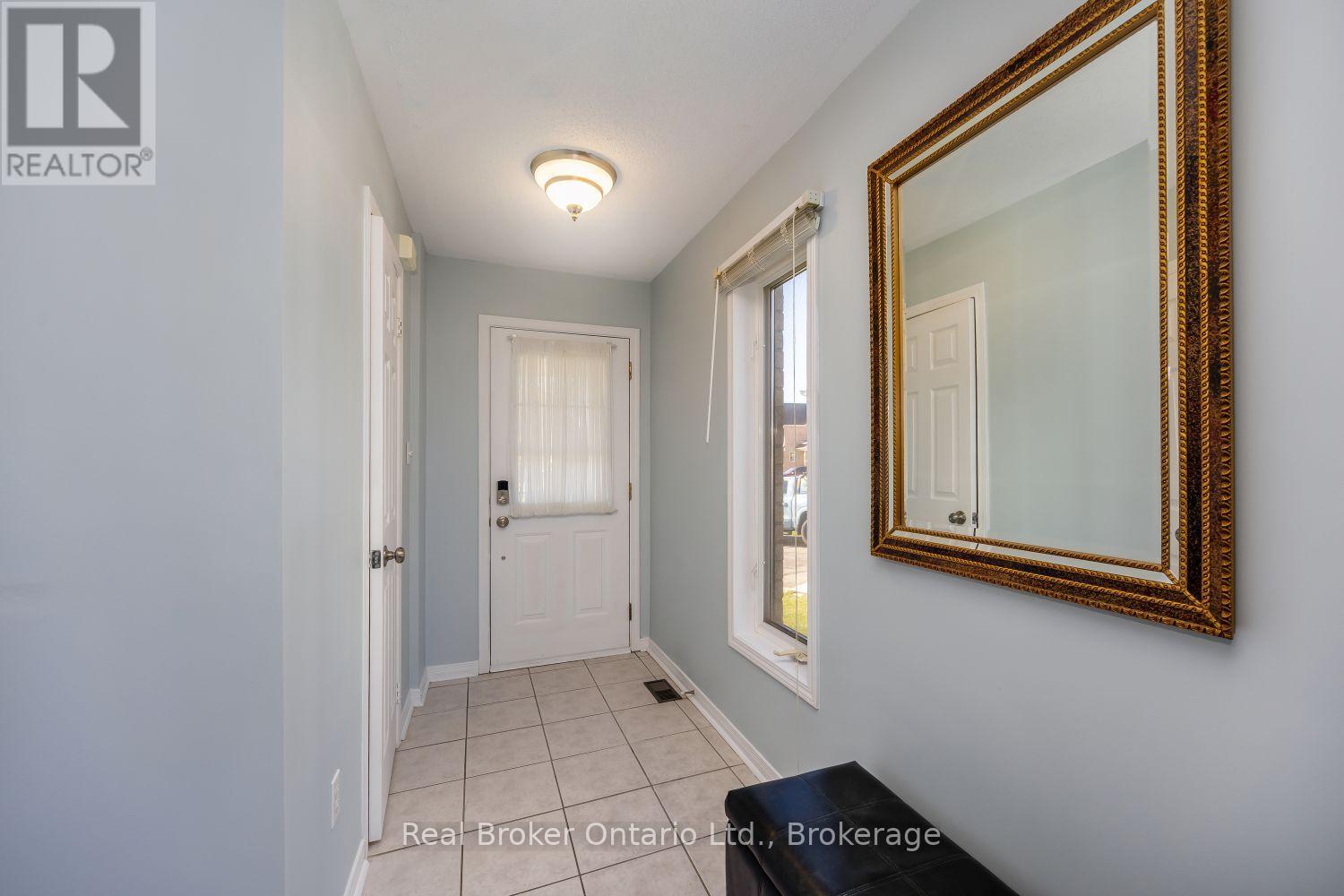 213 Hutton Place, Clarington, ON photo 6