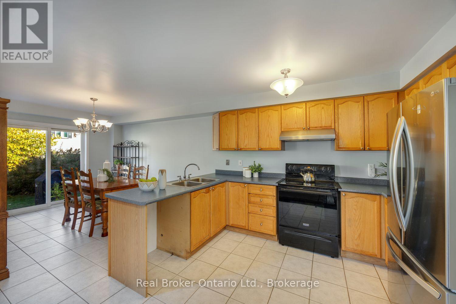 213 Hutton Place, Clarington, ON photo 8